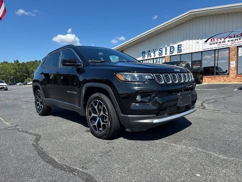 Used 2026 Jeep Compass Limited AWD/4WD image 2