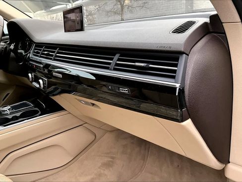Used 2017 Audi Q7 3.0T Premium Plus image 19