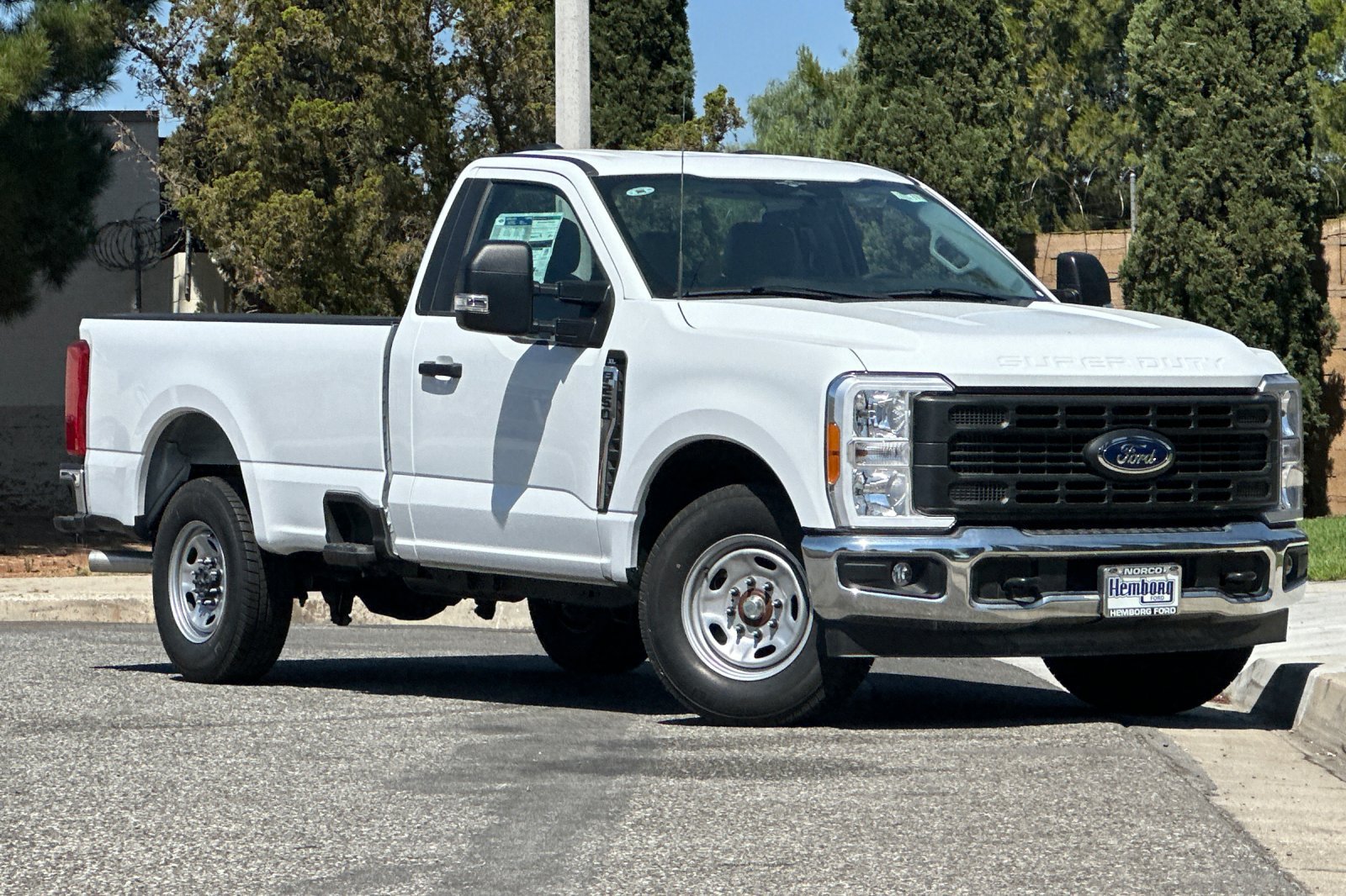 New 2023 Ford F250 XL w/ XL Chrome Package RWD image 2