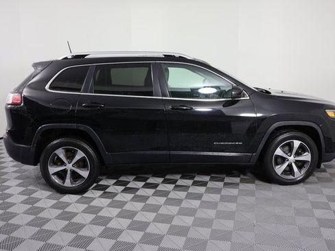 Used 2019 Jeep Cherokee Limited image 9