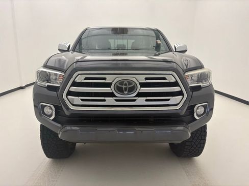 Used 2018 Toyota Tacoma Limited AWD/4WD image 14