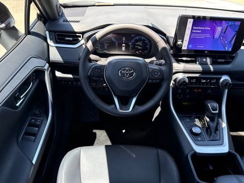 Used 2025 Toyota RAV4 XSE w/ Advanced Technology Package AWD/4WD image 24