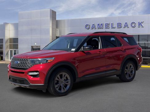 Certified 2023 Ford Explorer XLT w/ Equipment Group 202A AWD/4WD image 2