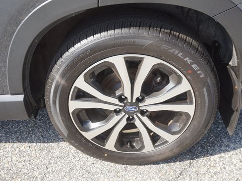 Used 2023 Subaru Forester Limited AWD/4WD image 9