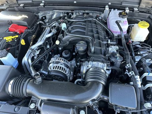 New 2026 Jeep Gladiator Sport AWD/4WD image 12