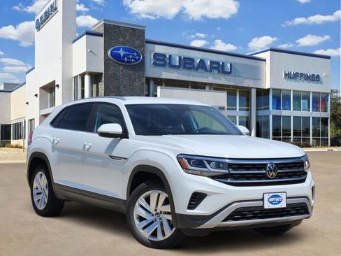 Used 2023 Volkswagen Atlas Cross Sport SE FWD image 1
