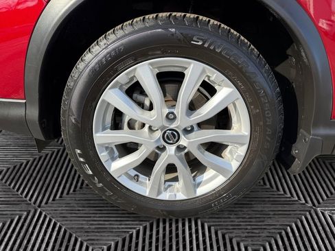 Used 2022 Nissan Rogue Sport SV w/ Technology Package image 14