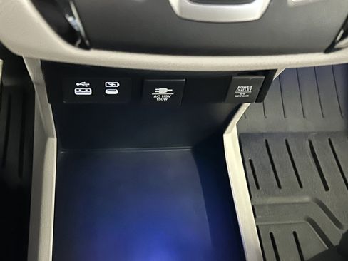 Certified 2025 Honda Odyssey Elite image 31