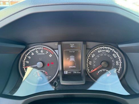 Used 2021 Toyota Tacoma SR image 21