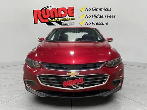 Used 2016 Chevrolet Malibu Premier w/ Driver Confidence Package II FWD image 8