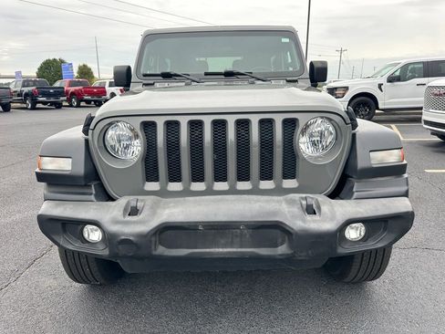 Used 2020 Jeep Wrangler Sport image 3