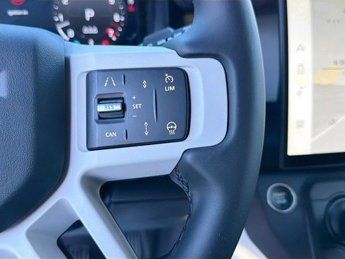 New 2026 Land Rover Defender 110 X-Dynamic SE AWD/4WD image 36