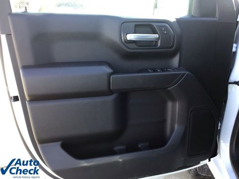 Used 2026 Chevrolet Silverado 1500 Custom Trail Boss w/ Turbomax Blackout Package AWD/4WD image 24