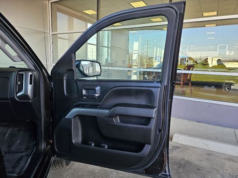 Used 2018 Chevrolet Silverado 1500 LT w/ All Star Edition image 11