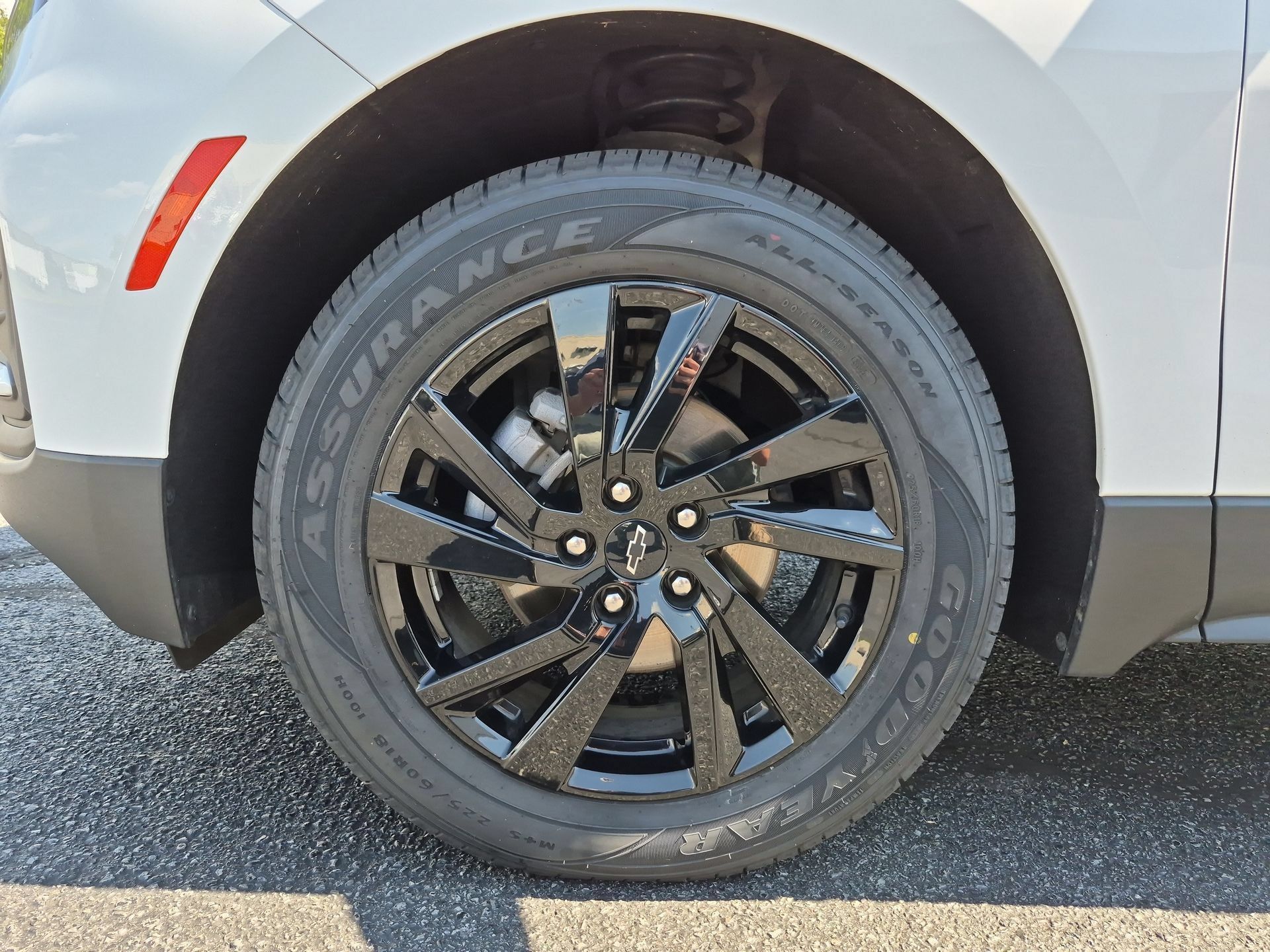 Certified 2024 Chevrolet Equinox LS w/ Sport Edition AWD/4WD image 33