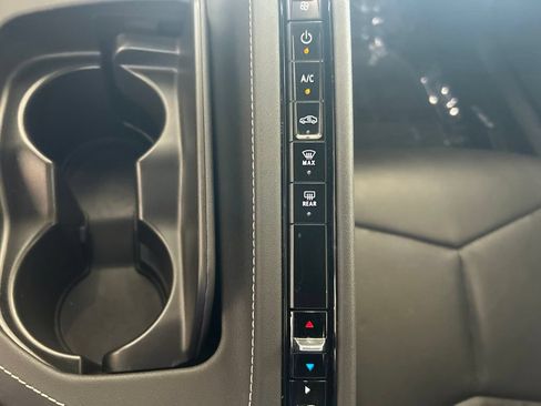 Used 2025 Chevrolet Corvette Z06 RWD image 46