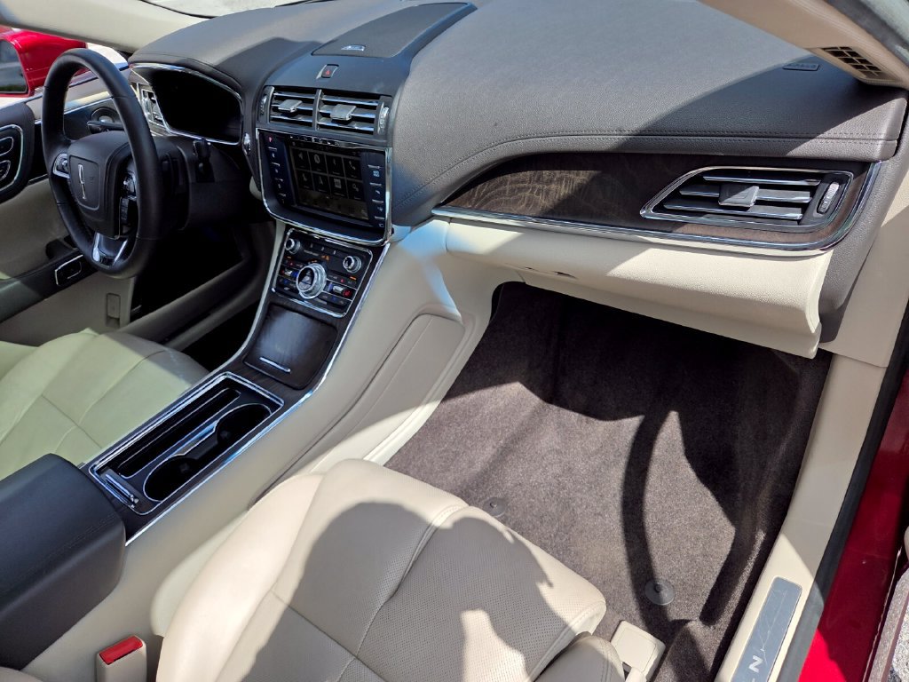 Used 2018 Lincoln Continental Reserve FWD image 15