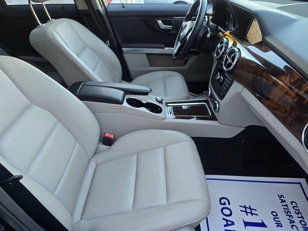 Used 2013 Mercedes-Benz GLK 350 4MATIC image 19