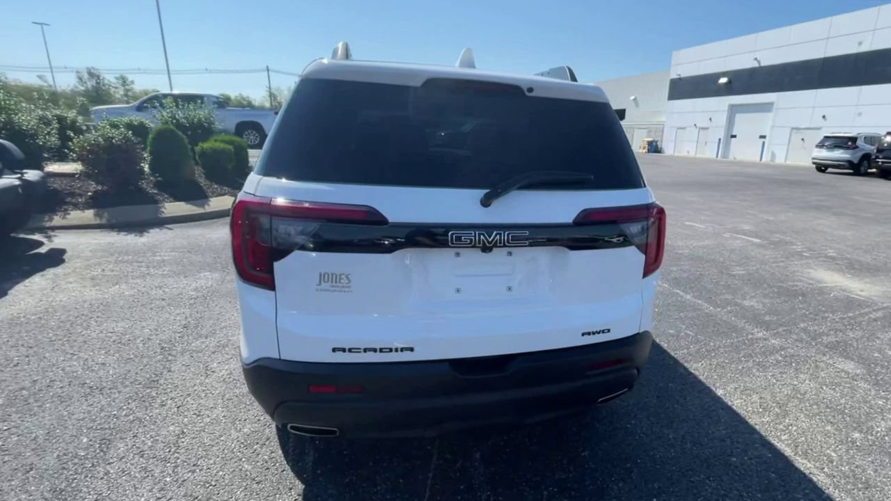 Used 2023 GMC Acadia SLT w/ Elevation Edition AWD/4WD image 8