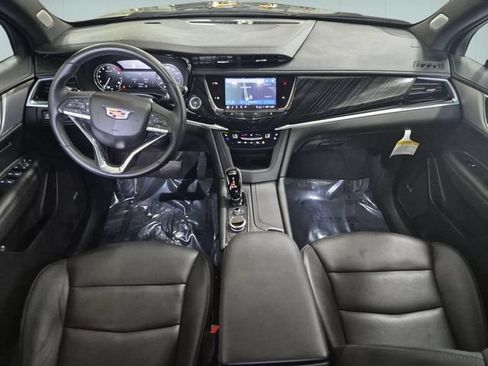 Used 2025 Cadillac XT6 Premium Luxury w/ LPO, Floor Liner Package AWD/4WD image 30