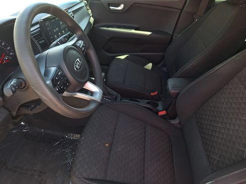 Used 2019 Kia Rio S FWD image 10