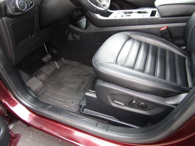 Used 2024 Ford Edge SEL w/ Convenience Package AWD/4WD image 16