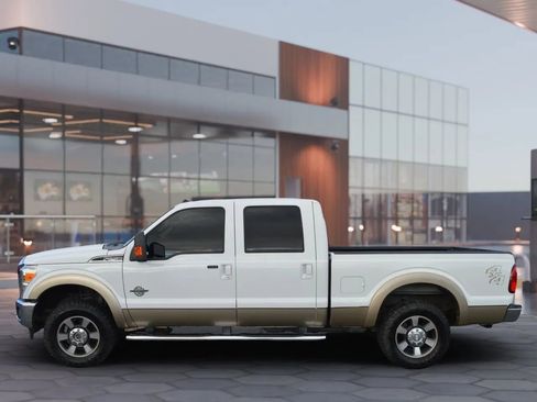 Used 2011 Ford F250 Lariat w/ Lariat Interior Pkg image 3