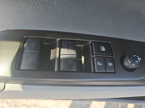 Used 2024 Toyota Camry SE AWD/4WD image 25