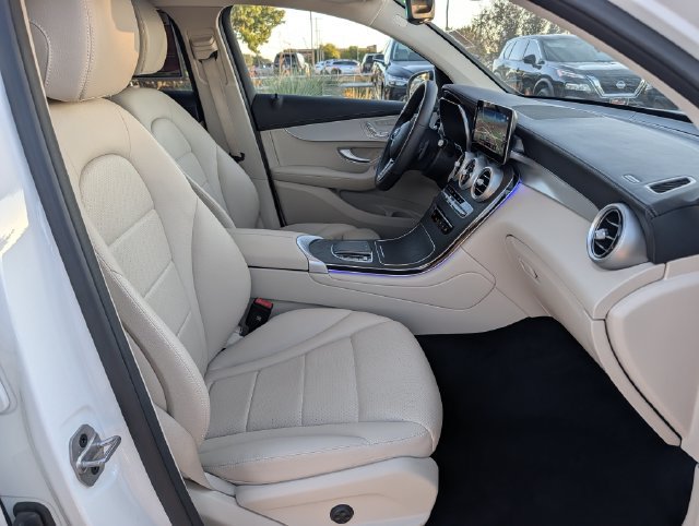 Used 2023 Mercedes-Benz GLC 300 4MATIC Coupe image 30