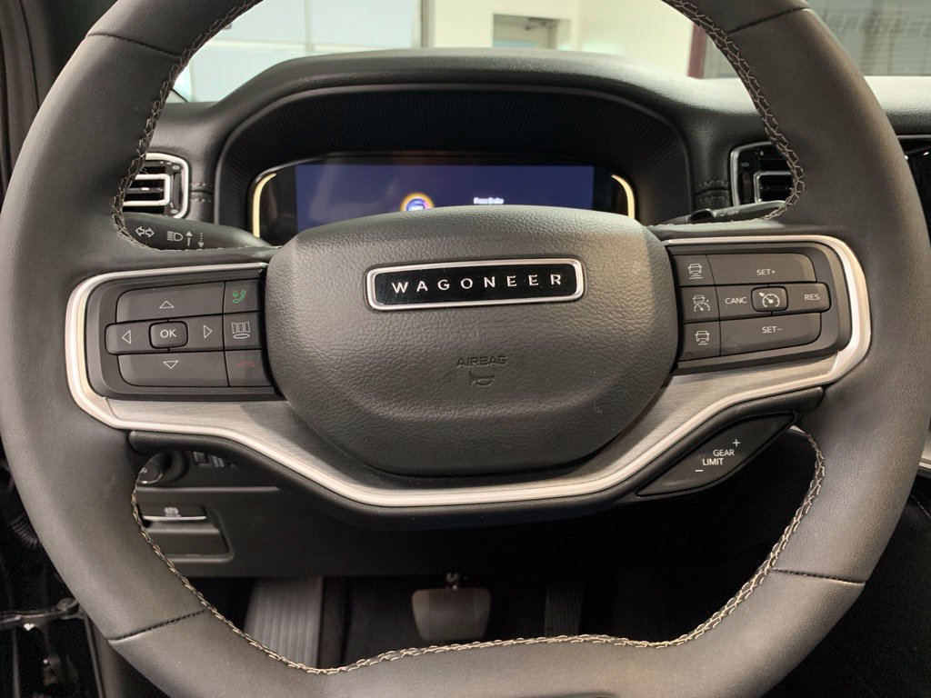 Used 2025 Jeep Wagoneer Series II AWD/4WD image 28