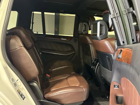 Used 2014 Mercedes-Benz GL 450 4MATIC image 15