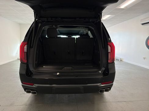 New 2026 GMC Yukon AT4 w/ LPO, Floor Liner Package AWD/4WD image 7