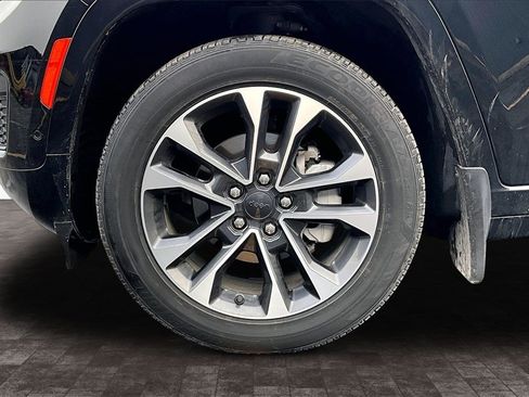 Used 2023 Jeep Grand Cherokee Overland w/ MOPAR Finishing Package image 34