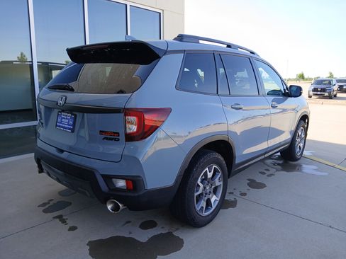 Used 2022 Honda Passport TrailSport image 7