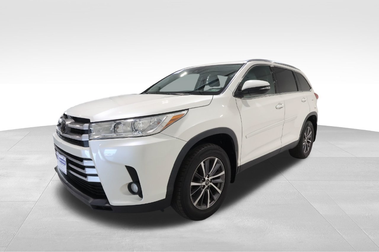 Used 2019 Toyota Highlander XLE w/ Protection Package #3 AWD/4WD image 6
