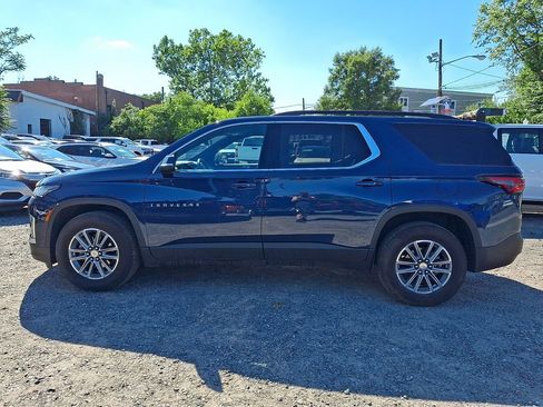 Used 2023 Chevrolet Traverse LT AWD/4WD image 4