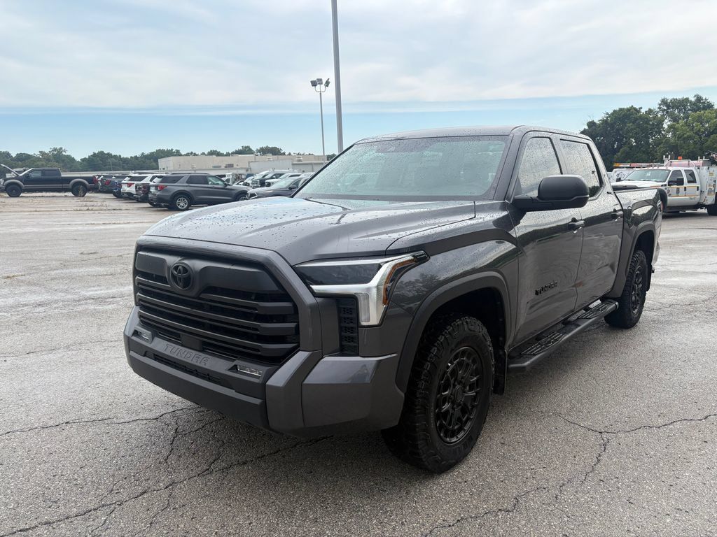 Used 2025 Toyota Tundra SR5 AWD/4WD image 1