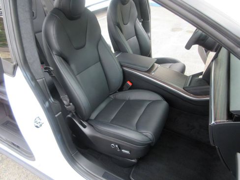 Used 2022 Tesla Model X AWD/4WD image 23