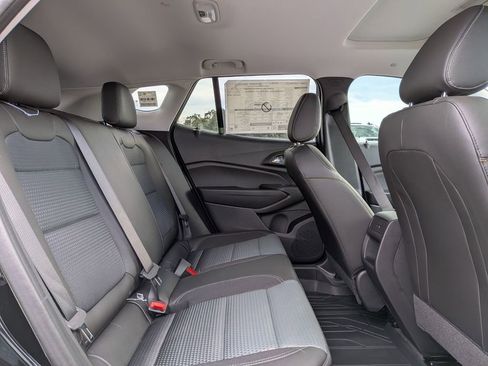 New 2026 Chevrolet Trax LT w/ Sunroof Package image 31