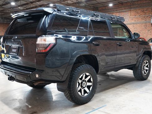 Used 2017 Toyota 4Runner TRD Off-Road image 15