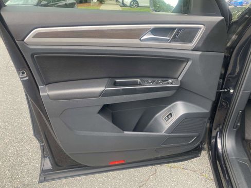 Used 2019 Volkswagen Atlas SE w/ Panoramic Sunroof Package AWD/4WD image 23