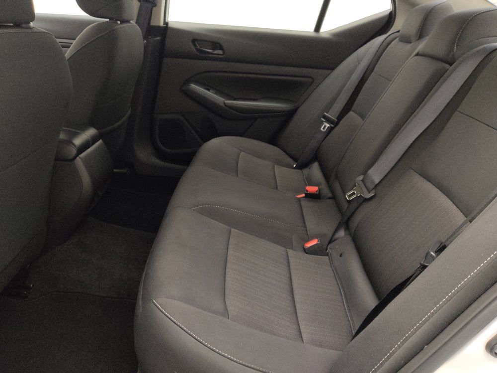 Used 2025 Nissan Altima 2.5 SV AWD/4WD image 18