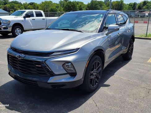 Used 2024 Chevrolet Blazer RS w/ Enhanced Convenience Package FWD image 2