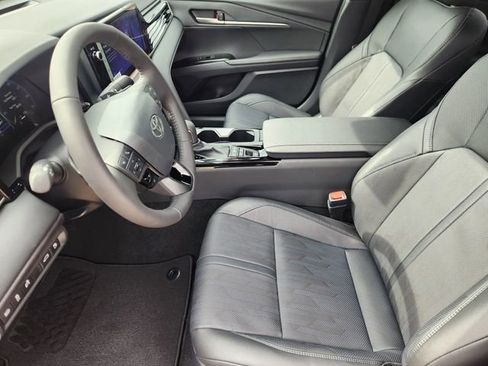 Used 2026 Toyota Camry XSE w/ Premium Package FWD image 9