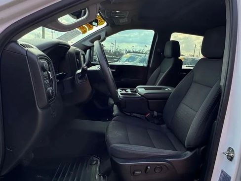 Used 2024 Chevrolet Silverado 2500 Custom w/ Custom Value Package image 10