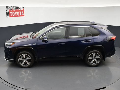 Used 2022 Toyota RAV4 SE w/ Weather & Moonroof Package AWD/4WD image 21