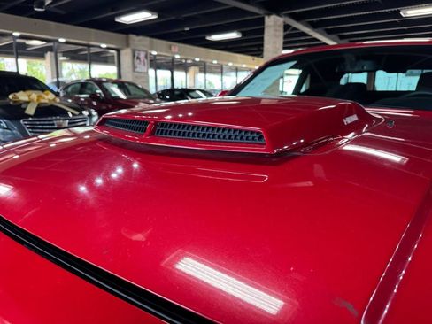 Used 2014 Dodge Challenger R/T RWD image 29