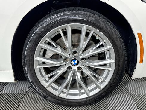 Used 2023 BMW 330i xDrive Sedan w/ Premium Package image 31