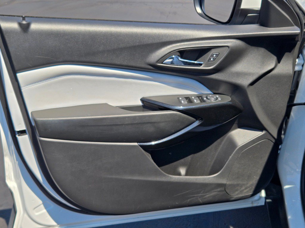 Certified 2025 Chevrolet Trax LT FWD image 18