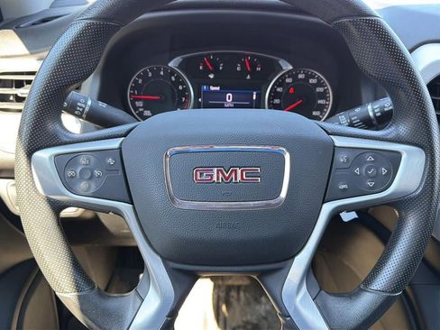 Used 2021 GMC Acadia SLE w/ Driver Convenience Package image 10